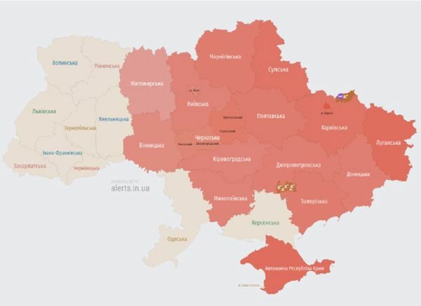 Ворог знову вночі атакував мирні міста України: є&nbsp;влучання та&nbsp;постраждалі