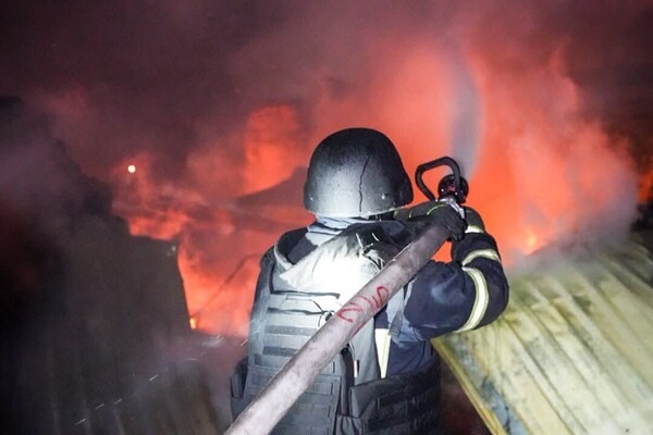 Пожар, повреждения домов и пострадавший: последствия ночного обстрела Одесской области (обновлено)