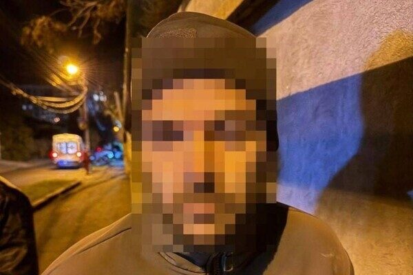 В Одессе преступники под видом работников ТЦК вымогали у людей деньги В Одессе преступники под видом работников ТЦК вымогали у людей деньги