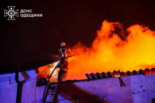 Ночная дроновая атака на Одесскую область: есть повреждения и пострадавший Ночная дроновая атака на Одесскую область: есть повреждения и пострадавший