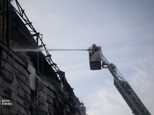 Після трагічної атаки дронів у Києві вирішили розчистити двори від неправильно припаркованих автомобілів