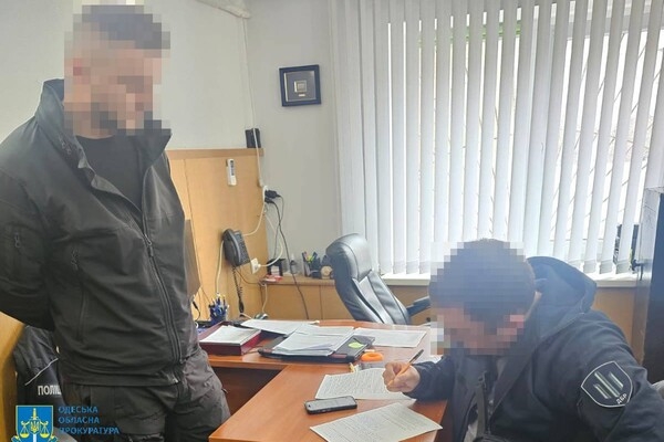 В Одессе полицейские наживались на взятках от представителей малого бизнеса