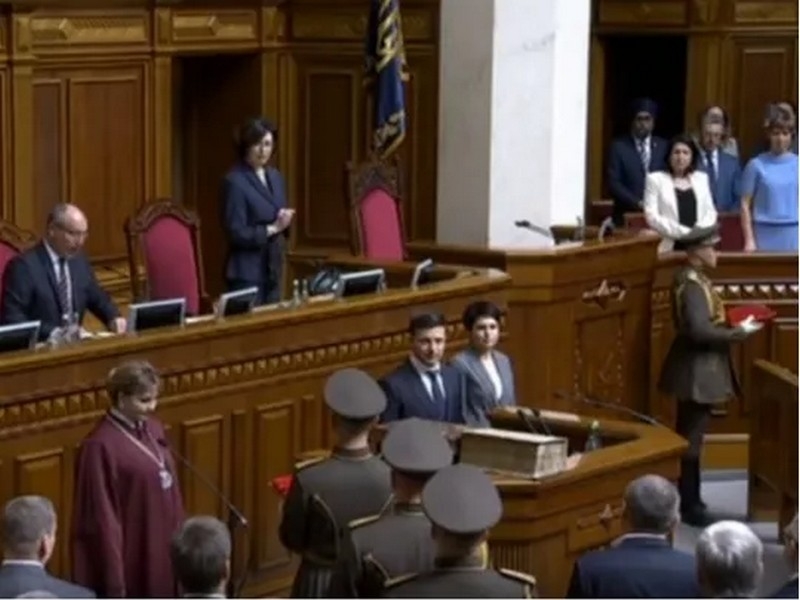 Шість років у владі: як несподівані моменти під час інавгурації Зеленського стали символічними