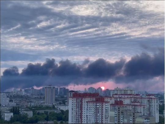 Цілили по пологовому будинку і мирній інфраструктурі: росія атакувала Київ та Одесу, є вбиті та поранені (фото та відео)