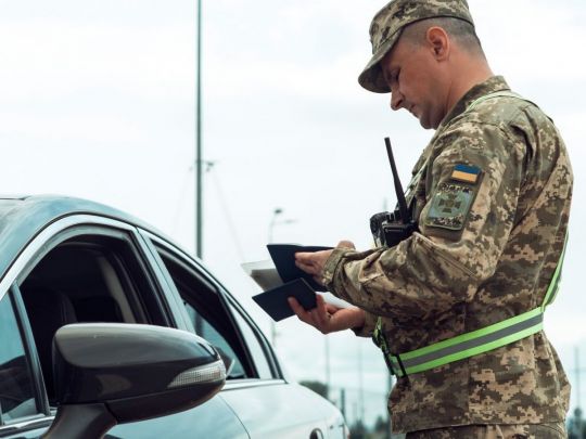 Як заброньованому від мобілізації оформити виїзд за кордон на відпочинок: пояснює Мін'юст