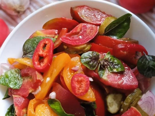 Незвичайний салат від кулінарки-гастроблогерки Марини Гармаш: смакує зі смаженою картоплею