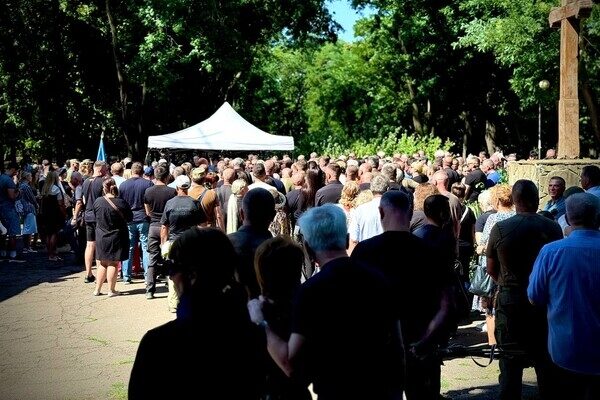 В Одессе провели в последний путь военного и директора авиаклуба Константина Оборина