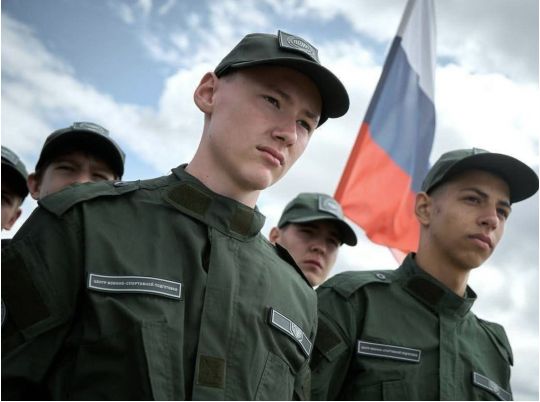 «Волонтери, дрони й герої не врятують нас від того, що насувається. Ми програли битву за сердця, душі та мізки», — військовий Антон Шевельов
