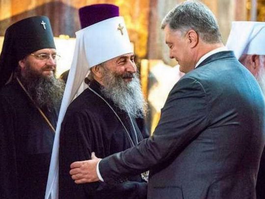 Порошенко закликав визнати УПЦ МП церквою агресора, хоча раніше був її меценатом та прислужував там паламарем, — Петро Олещук