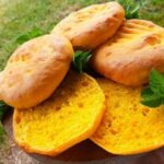 Чудові гарбузові булочки: без яєць і молочних продуктів