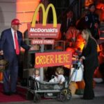 Дональд і Меланія Трамп відзначили Гелловін у Білому домі