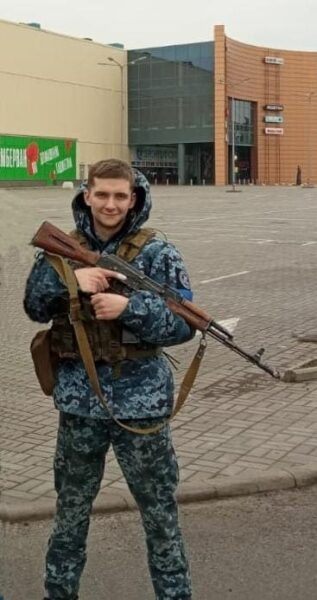 Стікаючи кров&rsquo;ю, попередив про ворожу засідку: історія 23-річного Героя України, який віддав життя, рятуючи побратимів