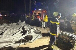В Одессе БпЛА попали в многоэтажки: среди пострадавших дети, в том числе младенец