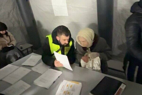 В Одессе БпЛА попали в многоэтажки: среди пострадавших дети, в том числе младенец