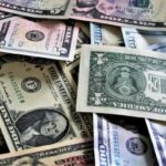 Курс долара: чому напередодні Нового року гривня може «дати тріщину»