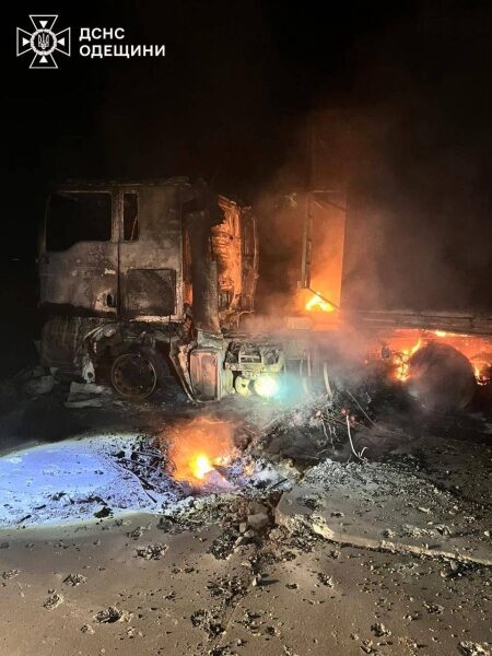 Росіяни вдарили балістикою по портах Одеської області: багато загиблих та поранених (фото, відео)