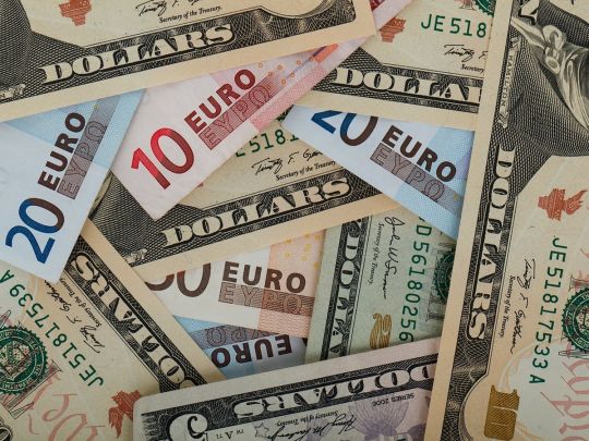 Курси валют в Україні: банкіри радять придивитися до євро