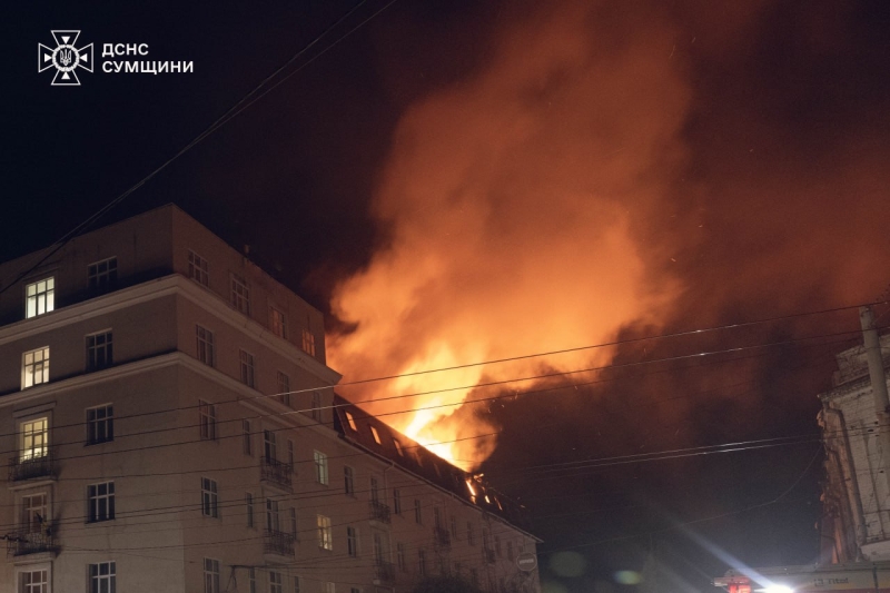 Російські удари не&nbsp;зупиняються: горять будинки та&nbsp;газопровід, є&nbsp;поранені та&nbsp;загиблі (фото, відео)