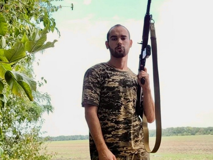 &laquo;Командир кричить, хтось молиться, я&nbsp;плачу&raquo;: активіст ЛГБТІК+спільноти Павло Лагойда про роки на&nbsp;фронті
