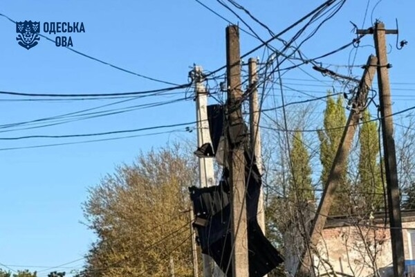 Ночью Одесчина оказалась под ракетно-дроновыми ударами: есть пострадавшие Ночью Одесчина оказалась под ракетно-дроновыми ударами: есть пострадавшие