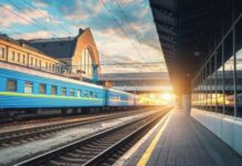 В Україні «сезонна» проблема із залізничними квитками: в «Укрзалізниці» кажуть, що буде ще гірше